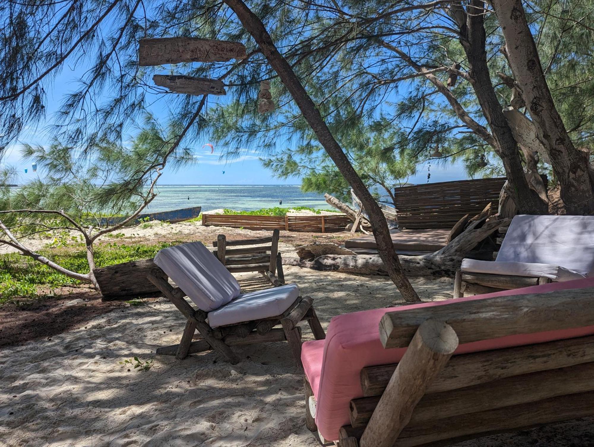 Ocean Lodge Kite & Windsurf Antsiranana Bagian luar foto