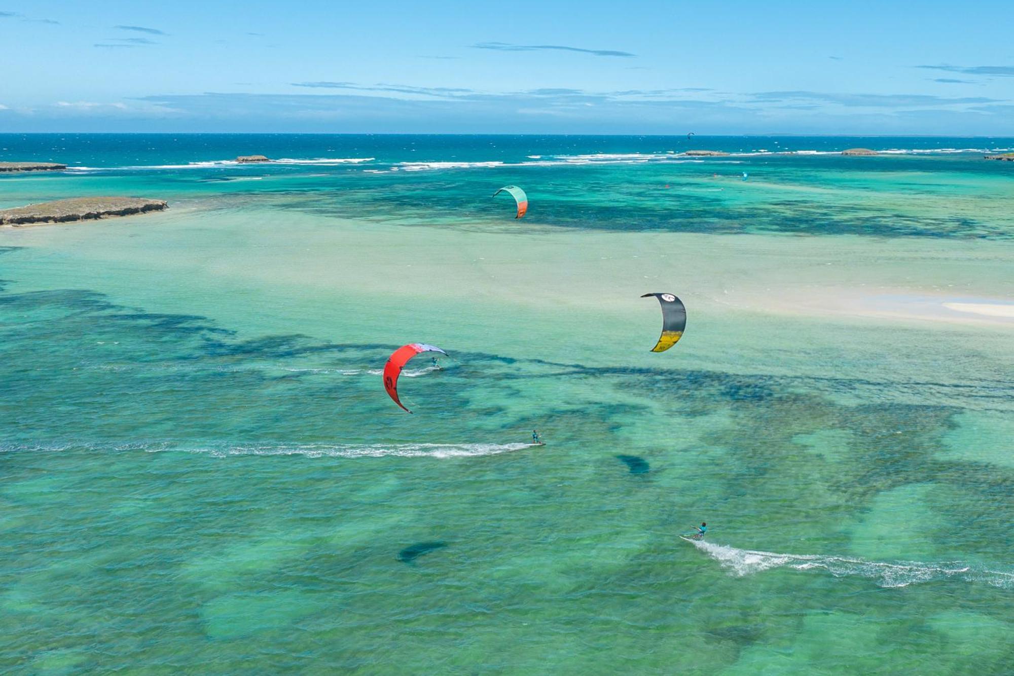 Ocean Lodge Kite & Windsurf Antsiranana Bagian luar foto